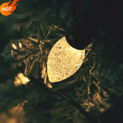 كم عدد أقدام الأضواء لشجرة عيد الميلاد